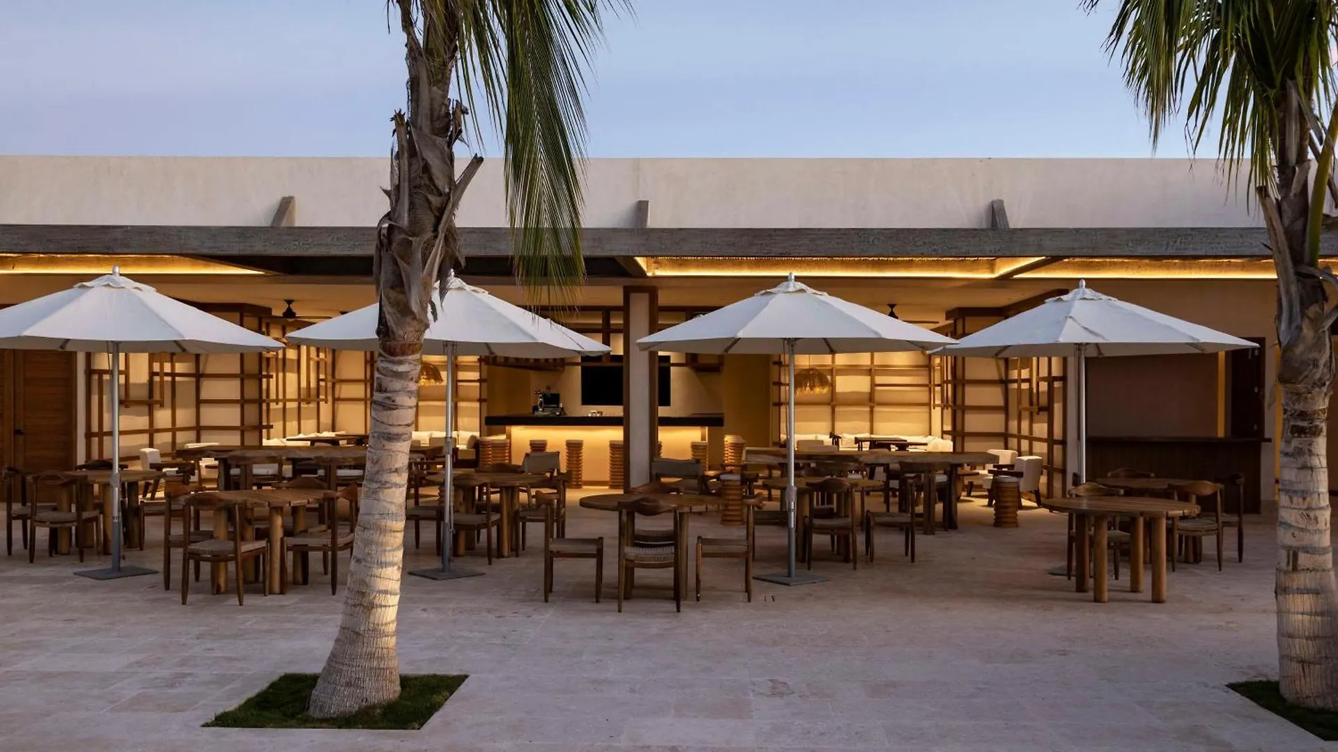 Hotel Motto By Hilton Tulum 4*,