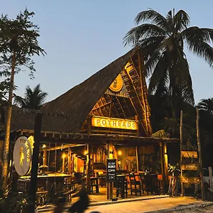 2* Pensión Tunich Jungle